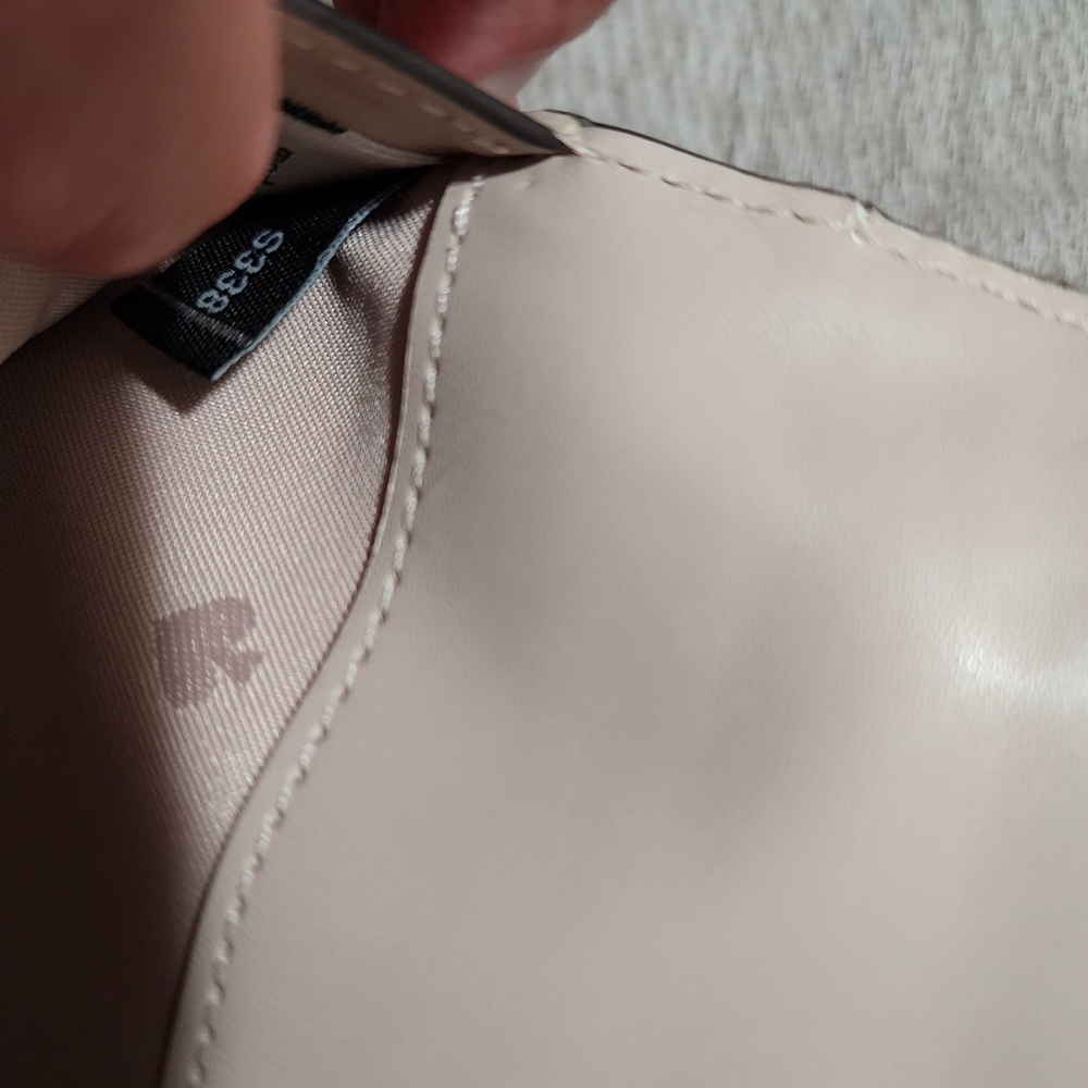 Kate Spade Cream and Tan Leather Wristlet - Picture 12 of 12